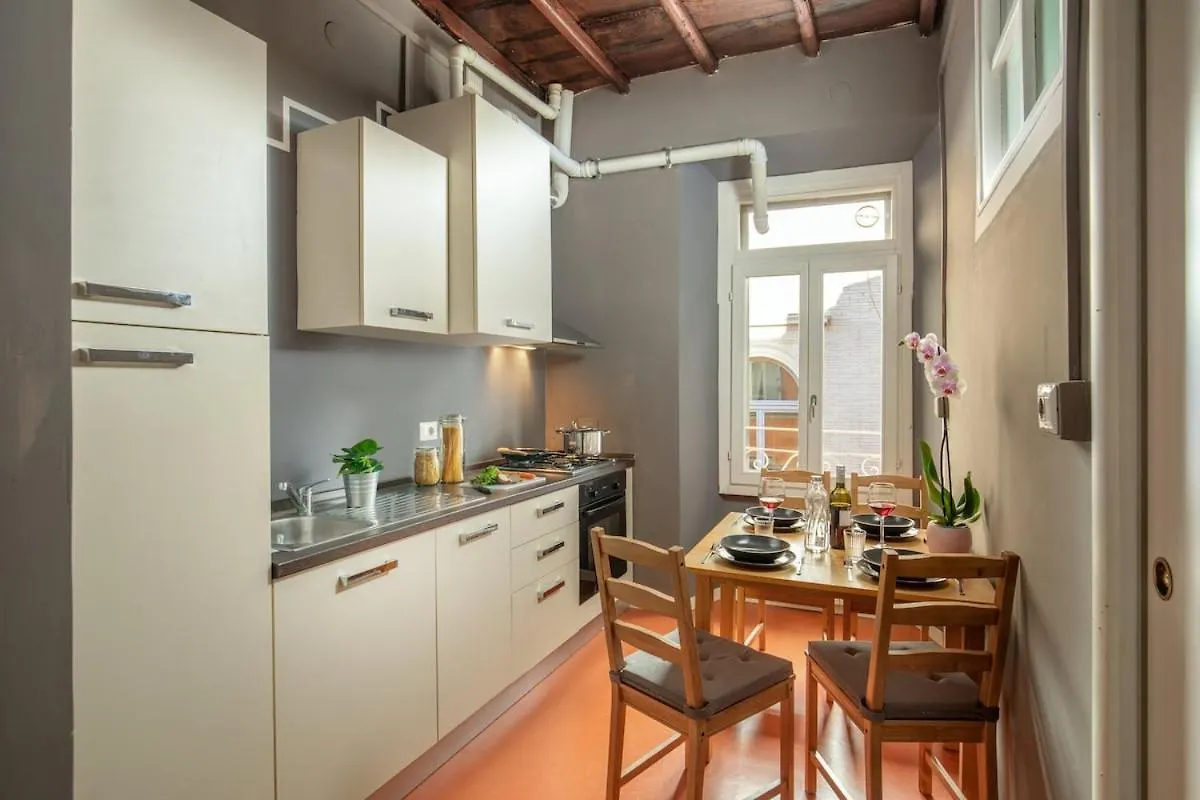 Dimora Florea - In The Heart Of Campo De' Fiori روما إيطاليا